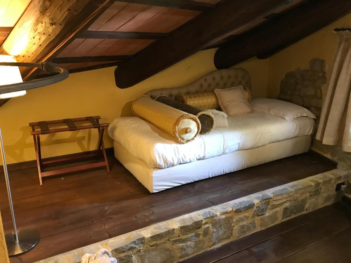 Dimora I Manichei Ξενοδοχείο Monforte dʼAlba Εξωτερικό φωτογραφία